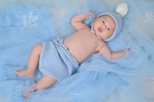 三门峡宝宝睡觉爱笑